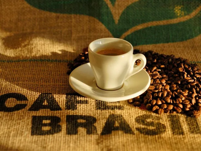 Faturamento diário com exportação de café não torrado tem aumento de mais de 200% nos 3 primeiros dias de março/25
