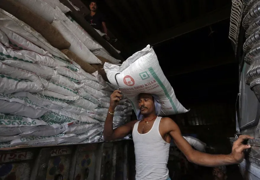 Usinas da Índia assinam contratos para exportar 600 mil toneladas de açúcar