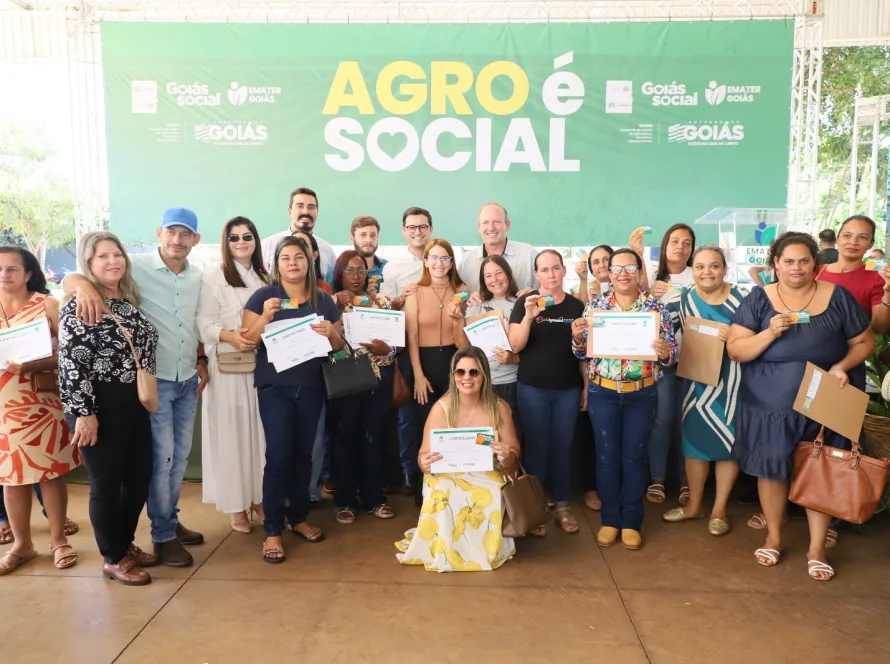Emater Goiás entrega R$ 2,6 milhões em cartões do Crédito Social em Quirinópolis