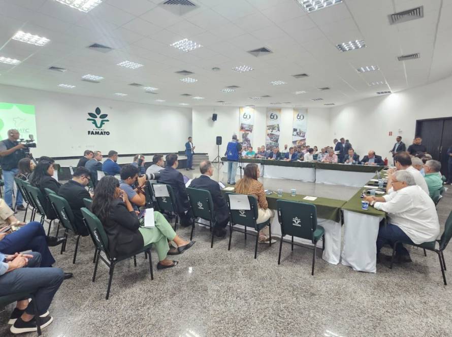 Famato sedia reunião mensal do Fórum Agro MT e da Frente Parlamentar da Agropecuária