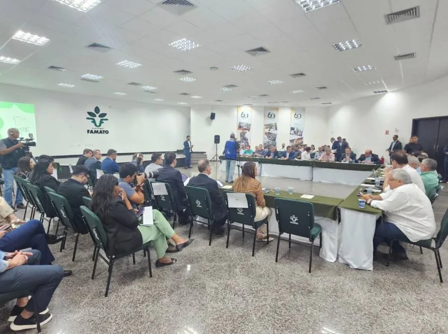 Famato sedia reunião mensal do Fórum Agro MT e da Frente Parlamentar da Agropecuária