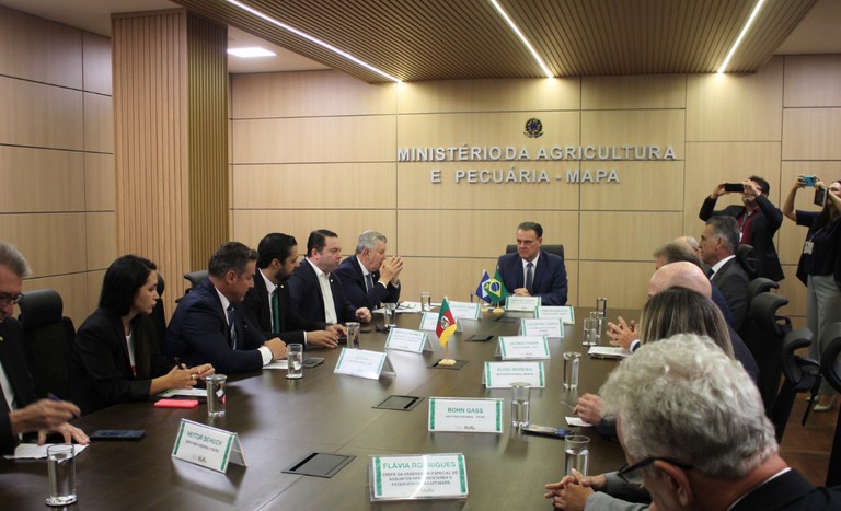 Produtores atingidos por clima extremo devem ter dívidas prorrogadas, afirma Mapa