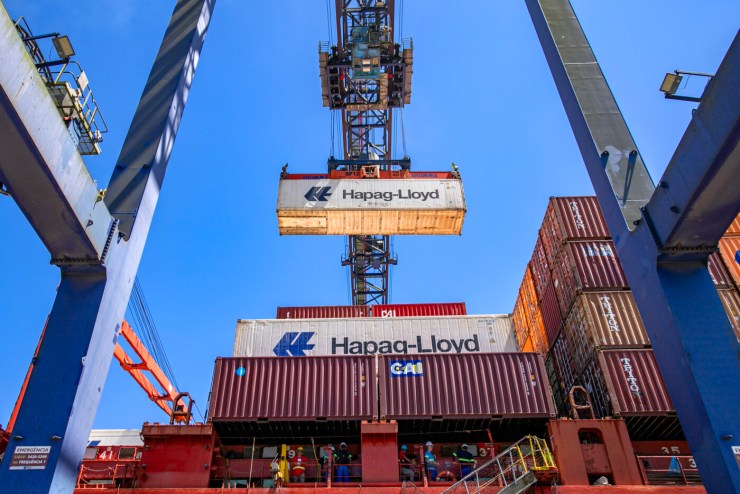 Com 44% das exportações de frango, Paranaguá é a principal rota de saída da carne brasileira