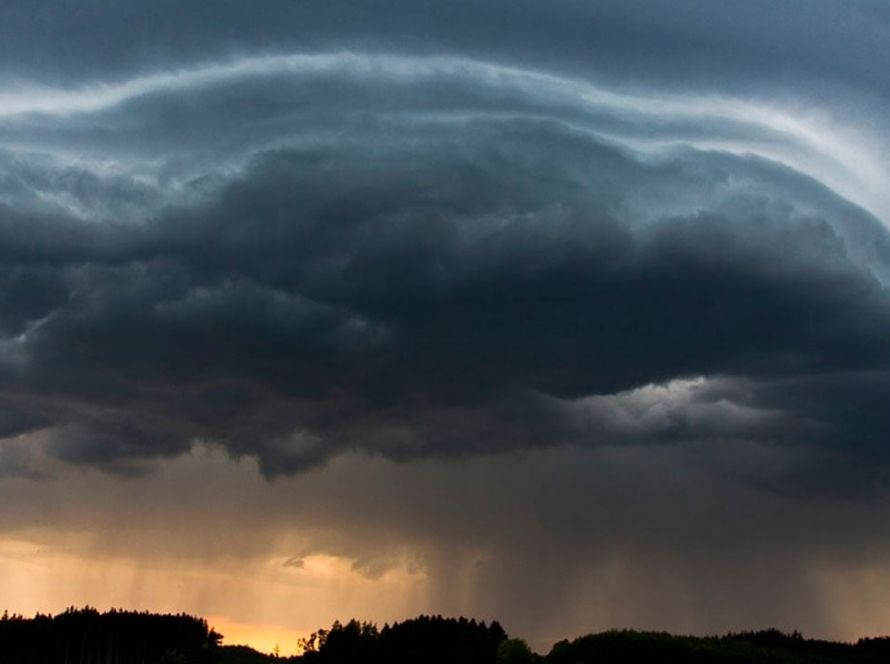Atenção para chuva forte no Paraná e em Mato Grosso do Sul, além da baixa umidade no interior do Brasil