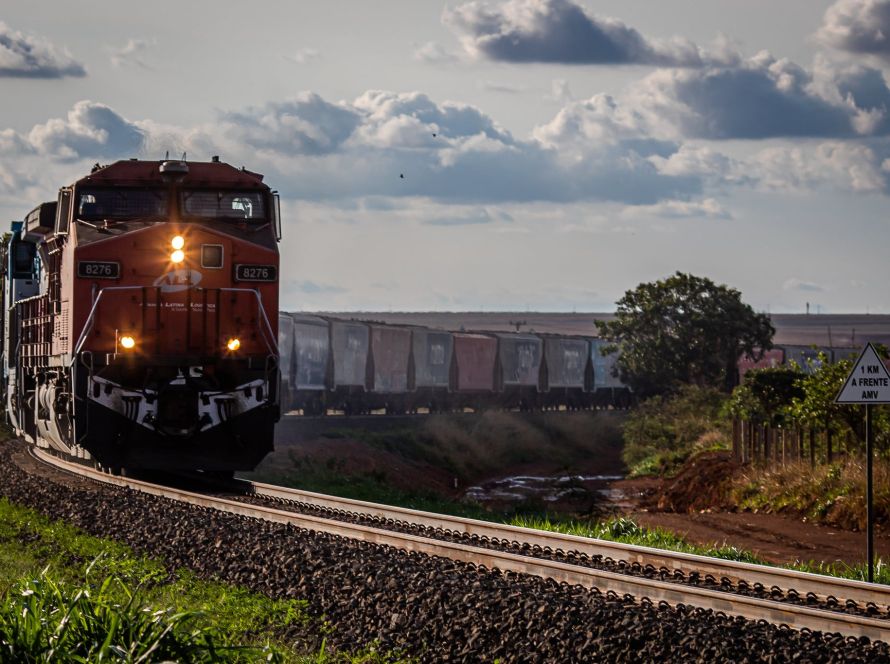 BNDES aprova R$2 bi para ferrovia da Rumo em Mato Grosso